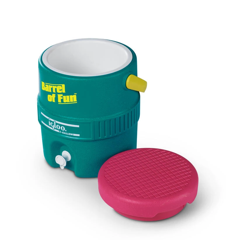 IGLOO Retro Barrel Of Fun 2 Gallon 3 IGLOO Retro Barrel Of Fun 2 Gallon - Image 3
