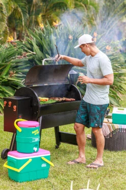 IGLOO Retro Barrel Of Fun 2 Gallon 8 IGLOO Retro Barrel Of Fun 2 Gallon -Camping Sales Shop k35cb0469941dd12c697b59ec20b0c536