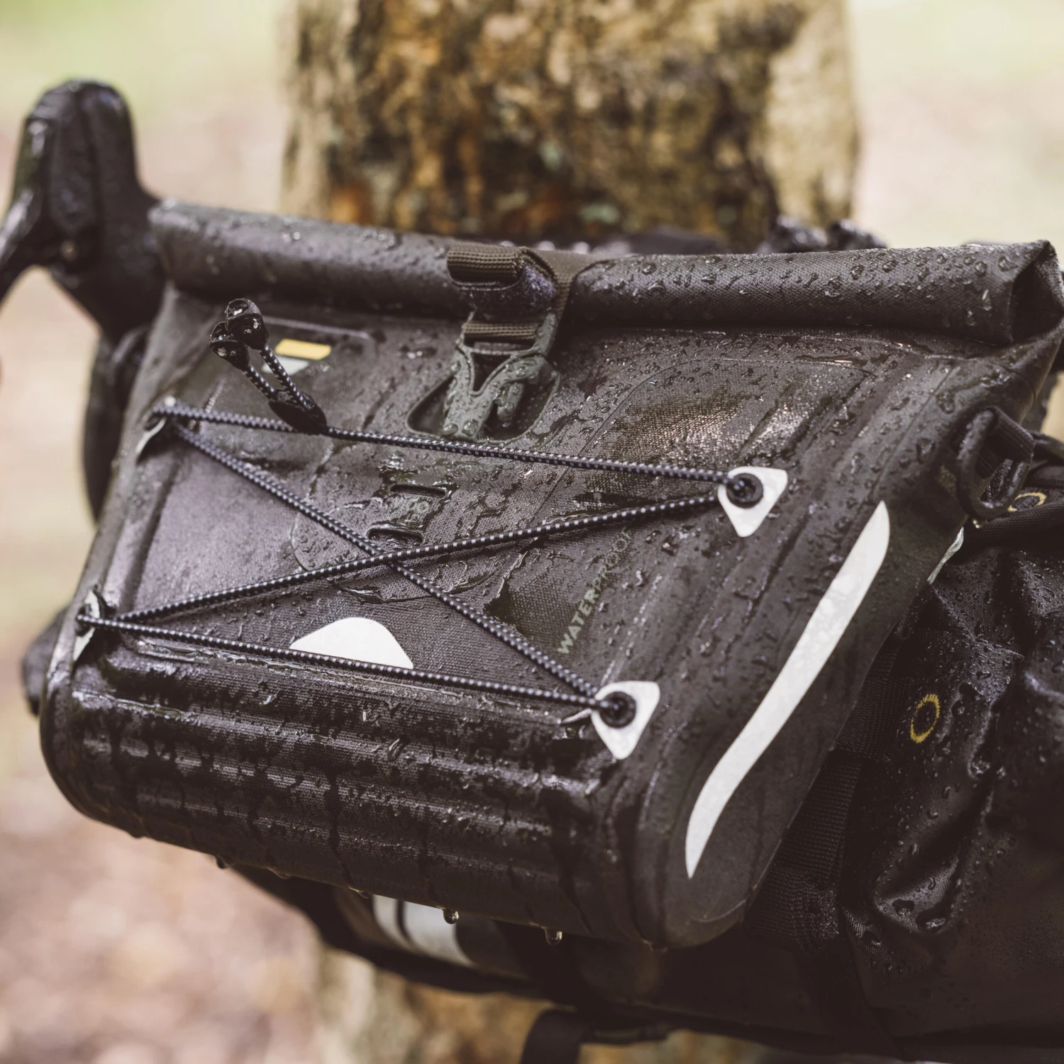 Riverside 3.5L Waterproof Handlebar Bag Bikepacking 3 Riverside 3.5L Waterproof Handlebar Bag Bikepacking - Image 3