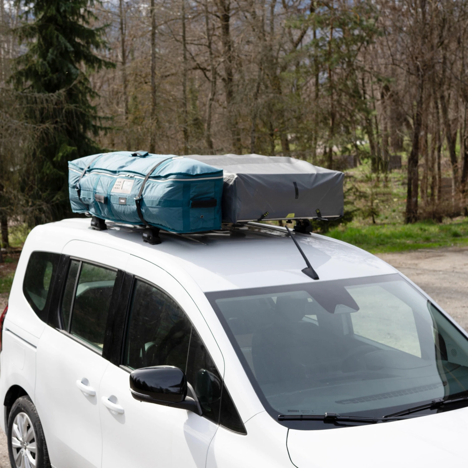 Quechua INFLATABLE ROOF TENT MH900 FRESH & BLACK 2 PERSON 3 Quechua INFLATABLE ROOF TENT MH900 FRESH & BLACK 2 PERSON - Image 3